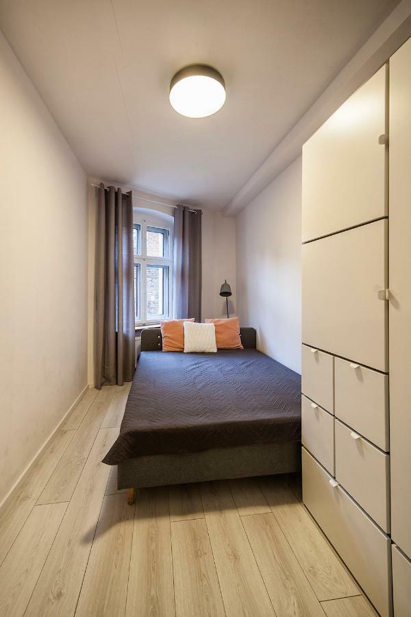 Apartamenty Torunskie Pod Krzywa Wieza Esterno foto