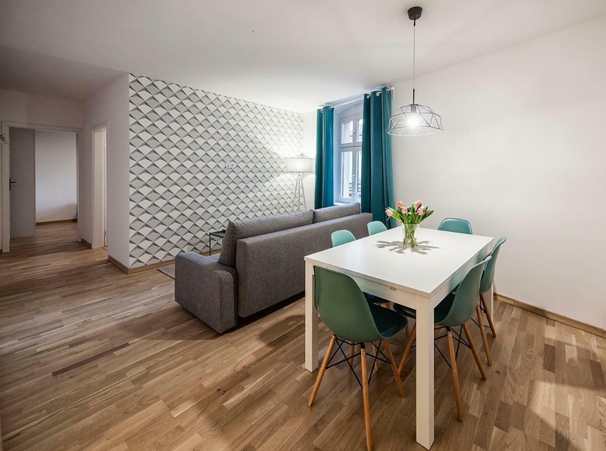 Apartamenty Torunskie Pod Krzywa Wieza Esterno foto