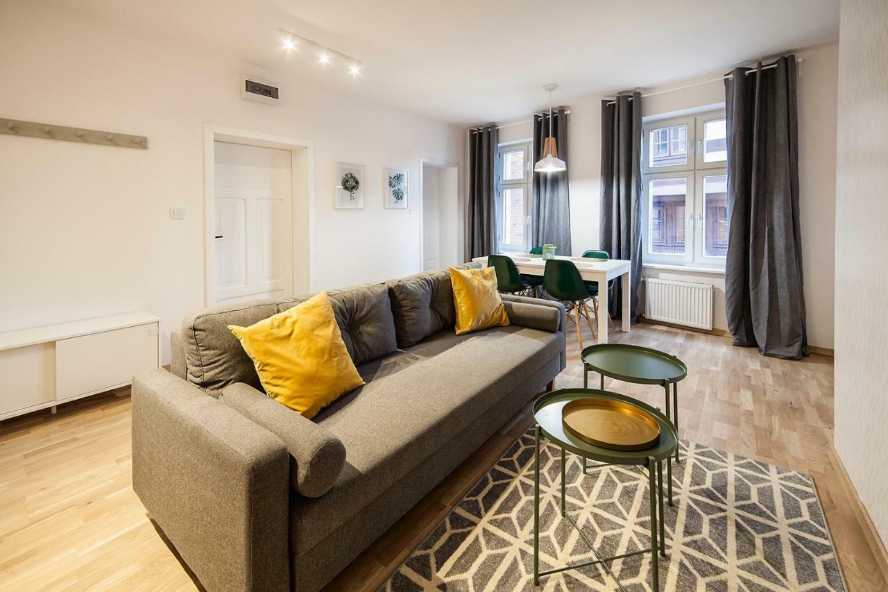 Apartamenty Torunskie Pod Krzywa Wieza Esterno foto