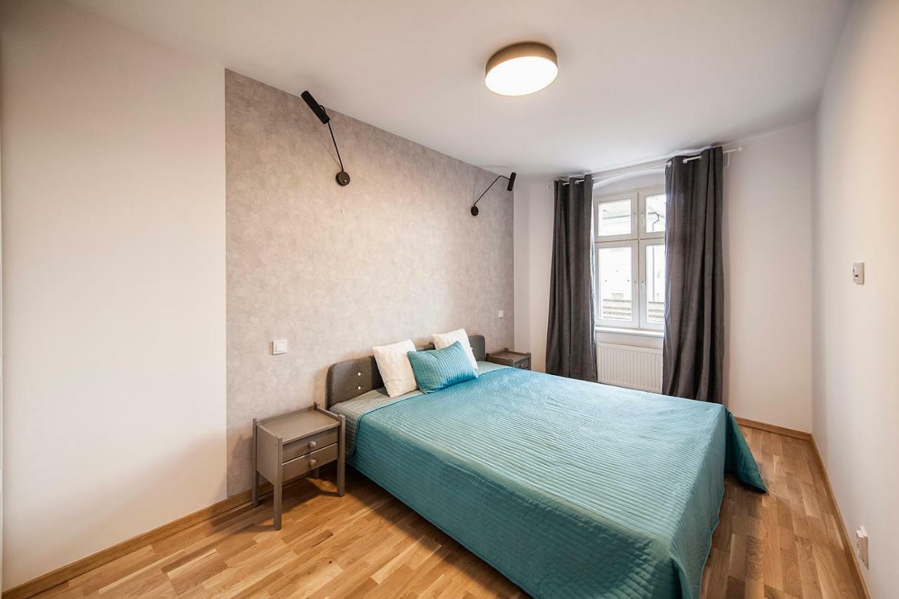 Apartamenty Torunskie Pod Krzywa Wieza Esterno foto