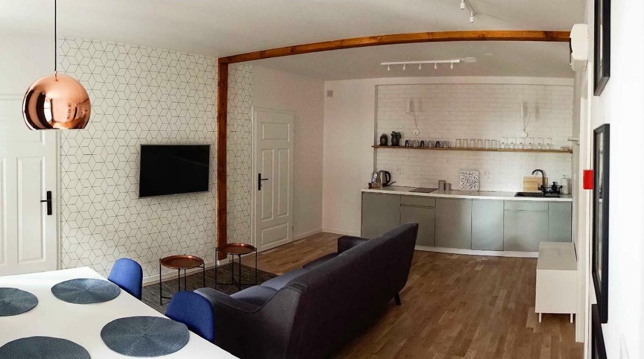 Apartamenty Torunskie Pod Krzywa Wieza Esterno foto