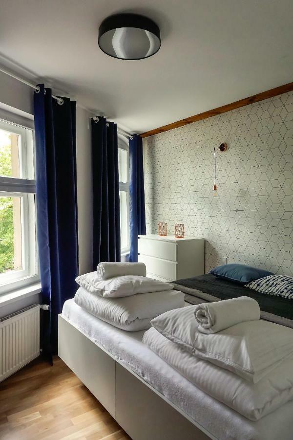 Apartamenty Torunskie Pod Krzywa Wieza Esterno foto